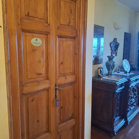 Isabella: Lakefront With Park View Balcony Stresa