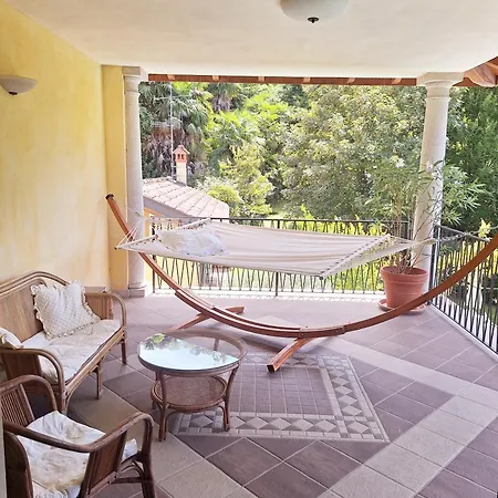 Isabella: Lakefront With Park View Balcony 3* Stresa