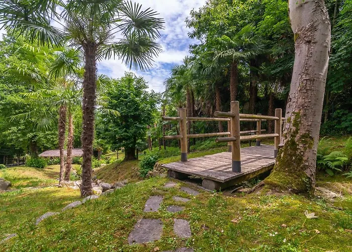 The Ortensia, Our With View, Spacious Park-facing Balcony And Private External Bathroom At The Isabella Pensión 3*