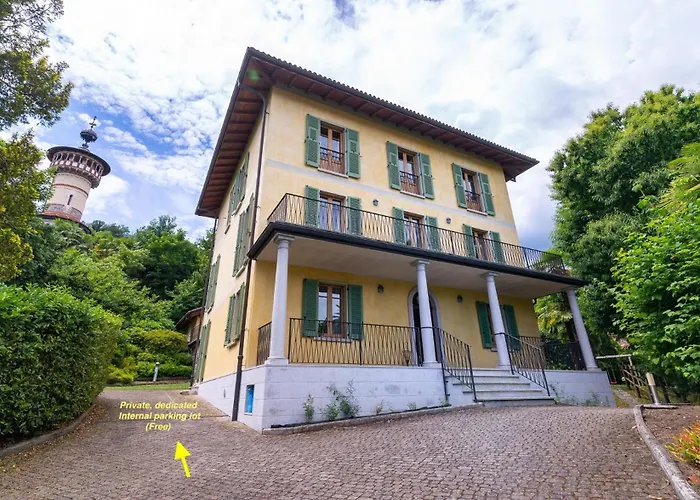 The Ortensia, Our With View, Spacious Park-facing Balcony And Private External Bathroom At The Isabella Pensión Stresa