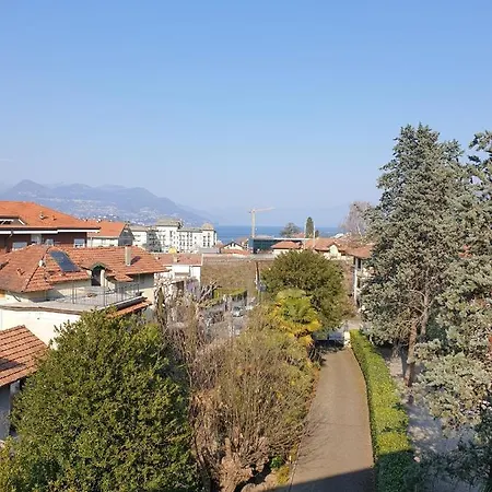 La Con Vista E Balcone Nella Isabella * Stresa