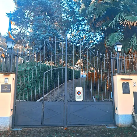 Affittacamere La Con Vista E Balcone Nella Isabella Stresa