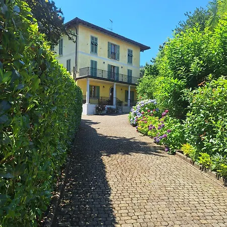 Maison d'hôtes The Ortensia, Our With View, Spacious Park-facing Balcony And Private External Bathroom At The Isabella 3*