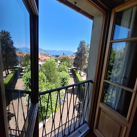 Maison d'hôtes The Ortensia, Our With View, Spacious Park-facing Balcony And Private External Bathroom At The Isabella 3*