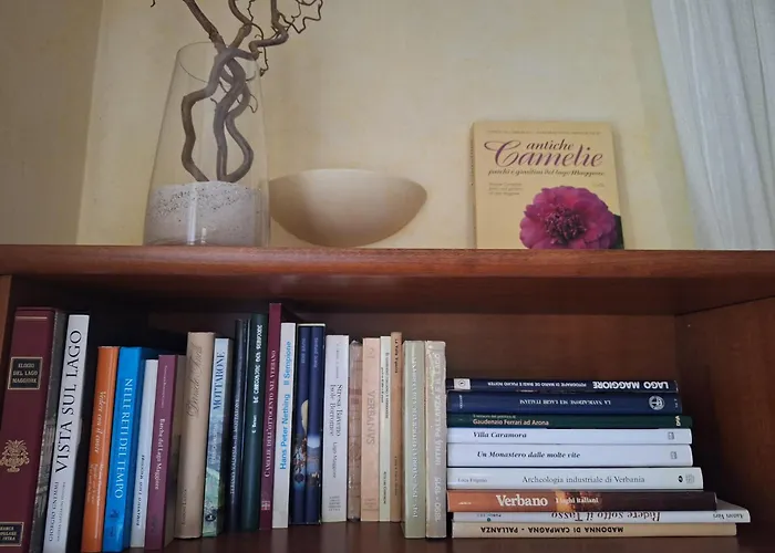 The Ortensia, Our With View, Spacious Park-facing Balcony And Private External Bathroom At The Isabella ゲストハウス